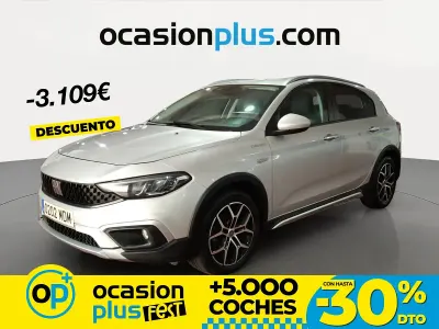 Usado Fiat Tipo Cross 130 CV (95 kW) 2023 Gris Berlina