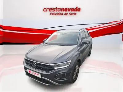 Käytetty VW T-Roc Life 115 HP (84 kW) 2022 Katumaasturi
