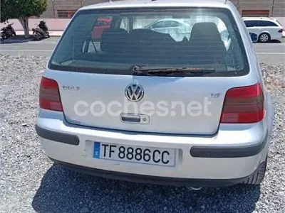 Usado VW Golf IV Conceptline 100 CV (73 kW) 2000 Gris / plata Berlina