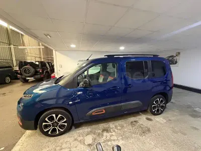 Usado Citroën Berlingo Shine 130 CV (95 kW) 2019 Azul Monovolumen