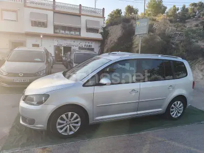 Usado VW Touran Advance 140 CV (102 kW) 2011 Gris / plata Monovolumen