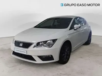 Używany Seat Leon Style 131 KM (96 kW) 2019 Biały Sedan/Limuzyna