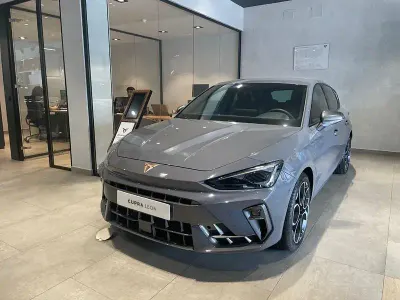 Nuevo Cupra Leon 204 CV (150 kW) 2026 Gris / plata Berlina