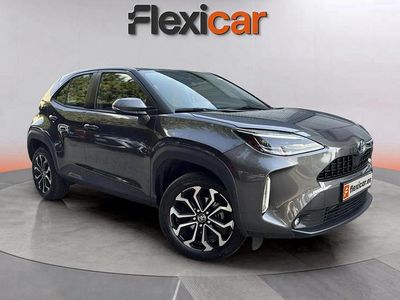 Gris Usado 2024 Toyota Yaris Hybrid Active | 20.380 € (Precio justo)