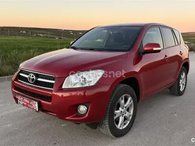 Usado Toyota RAV4 Executive 150 CV (110 kW) 2011 Granate SUV