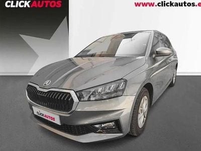 Usado Skoda Fabia Selection 95 CV (69 kW) 2025 Blanco Utilitario