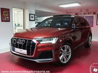 Usado Audi Q7 S-Line 286 CV (210 kW) 2021 Granate SUV