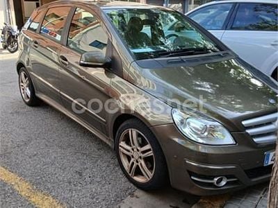Mercedes B180
