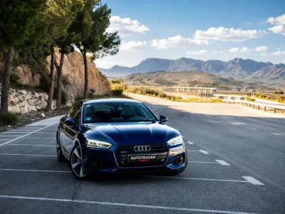 Usado Audi A5 Sportback S-Line 190 CV (139 kW) 2017 Azul Utilitario