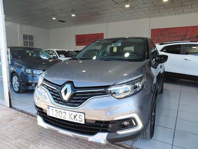Usado Renault Captur Zen 110 CV (80 kW) 2018 Gris / plata SUV