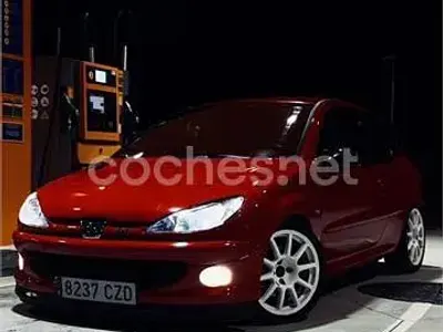 Usado Peugeot 206 RC 180 CV (132 kW) 2004 Rojo Berlina