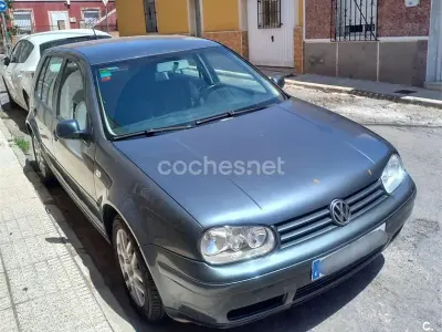Usado VW Golf IV Advance 110 CV (80 kW) 2003 Gris / plata Berlina