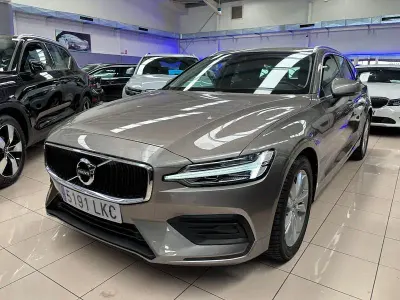 Begagnad Volvo V60 Business Edition 150 HK (110 kW) 2020 Beige Kombi