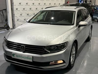 Gris / plata Usado 2017 VW Passat Edition Familiar | 14.900 € (Precio justo)