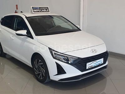 Usado Hyundai i20 79 CV (58 kW) 2024 Blanco Berlina