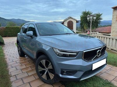 Usado Volvo XC40 Momentum 163 CV (119 kW) 2021 Gris / plata SUV