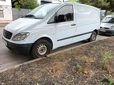 Usado Mercedes Vito 88 CV (64 kW) 2005 Blanco Van