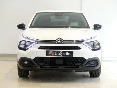 Begagnad Citroën e-C4 Shine 100 kW (136 HK) 2024 Vit Sedan