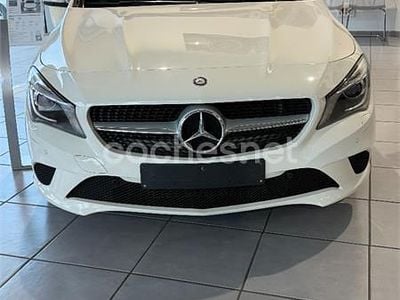 Usado Mercedes CLA220 Urban 170 CV (125 kW) 2014 Blanco Berlina