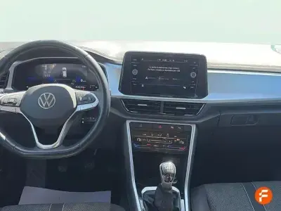 Usado VW T-Roc Advance 150 CV (110 kW) 2022 Azul SUV