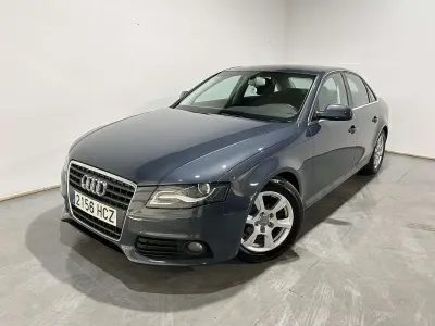 Usado Audi A4 Premium 136 CV (100 kW) 2011 Azul Berlina