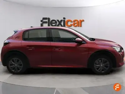 Usado Peugeot e-208 Allure 100 kW (136 CV) 2020 Rojo Utilitario
