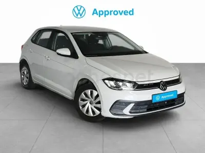 Usado VW Polo 95 CV (69 kW) 2023 Gris / plata Utilitario