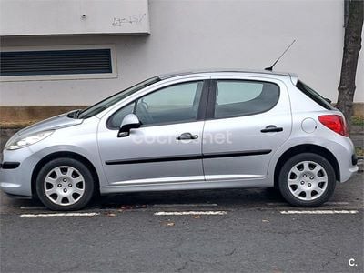 Gris / plata Usado 2009 Peugeot 207 Berlina | 3500 € (Precio justo)