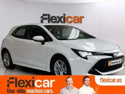 Używany Toyota Corolla Business Edition 122 KM (89 kW) 2022 Biały Sedan/Limuzyna