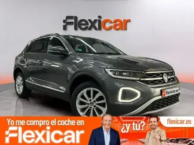 Usado VW T-Roc 110 CV (80 kW) 2023 Gris SUV