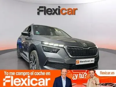 Usado Skoda Kamiq Sport 110 CV (80 kW) 2022 Gris SUV