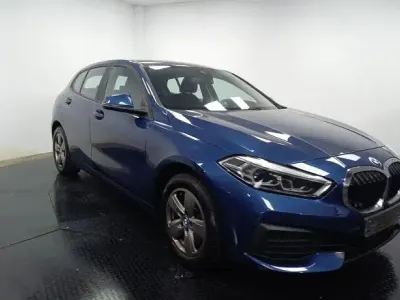 Usado BMW 116 117 CV (86 kW) 2022 Azul Utilitario