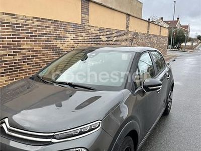 Gris / plata Usado 2017 Citroën C3 Feel Berlina | 7000 €