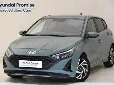 Usado Hyundai i20 100 CV (73 kW) 2025 Verde Utilitario