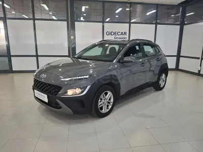 Usado Hyundai Kona 120 CV (88 kW) 2022 Gris / plata SUV