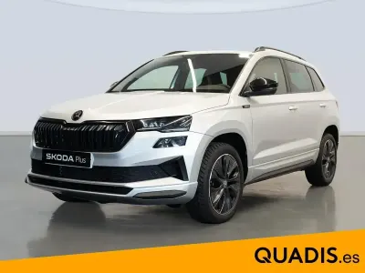 Usado Skoda Karoq SportLine 150 CV (110 kW) 2025 Gris plata SUV