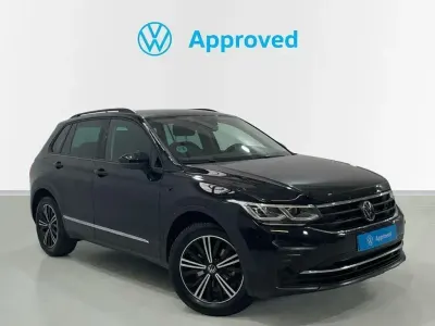 Usado VW Tiguan Life 150 CV (110 kW) 2022 Negro SUV
