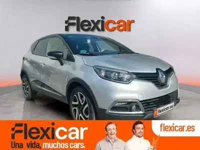 Usado Renault Captur Intens 90 CV (66 kW) 2017 Gris SUV