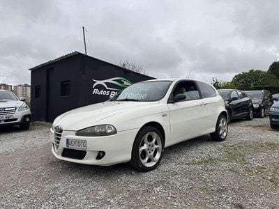 Usado Alfa Romeo 147 Distinctive 105 CV (77 kW) 2005 Blanco Utilitario