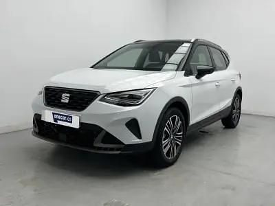 Usado Seat Arona FR 116 CV (85 kW) 2024 Gris SUV