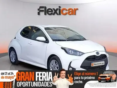 Usado Mazda 2 Exclusive-Line 90 CV (66 kW) 2023 Blanco Utilitario