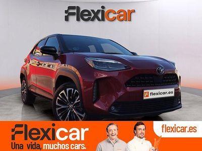 Usado Toyota Yaris Hybrid Style 116 CV (85 kW) 2022 Rojo