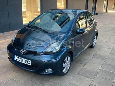 Gris / plata Usado 2011 Toyota Aygo Connect Style Utilitario | 6999 € (Un poco caro)