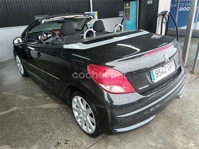 Usado Peugeot 207 CC Sport 110 CV (80 kW) 2010 Amarillo Descapotable