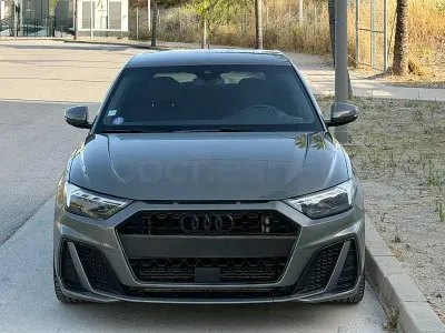 Usado Audi A1 Sportback S-Line 200 CV (147 kW) 2019 Gris / plata Utilitario