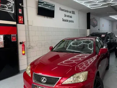 Usado Lexus IS220d Luxury Line 177 CV (130 kW) 2009 Granate Berlina