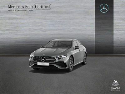 Gris Nuevo 2025 Mercedes A180 AMG line Berlina | 36.600 € (Caro)