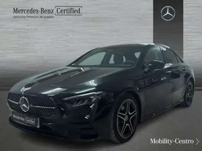 Usado Mercedes A180 109 CV (80 kW) 2025 Negro Utilitario