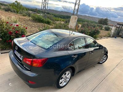 Lexus IS220d