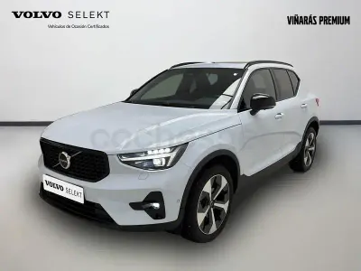 Usado Volvo XC40 Plus 197 CV (144 kW) 2024 Azul SUV